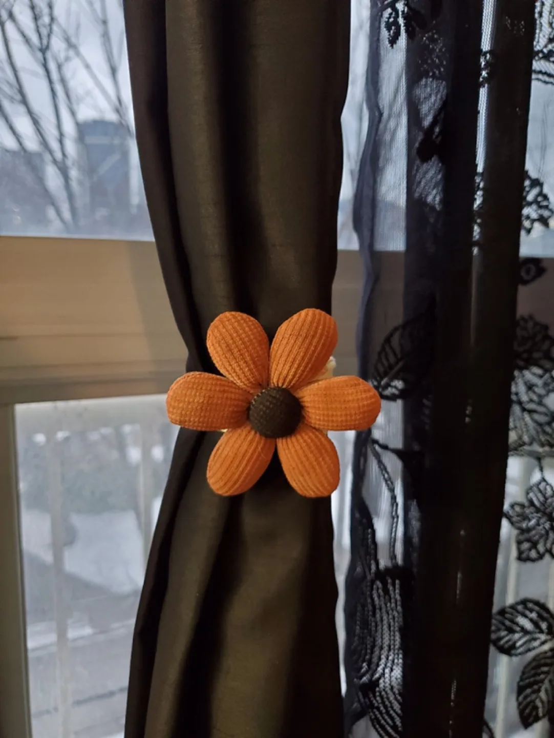 Flower Curtain Tiebacks - Brown & Black