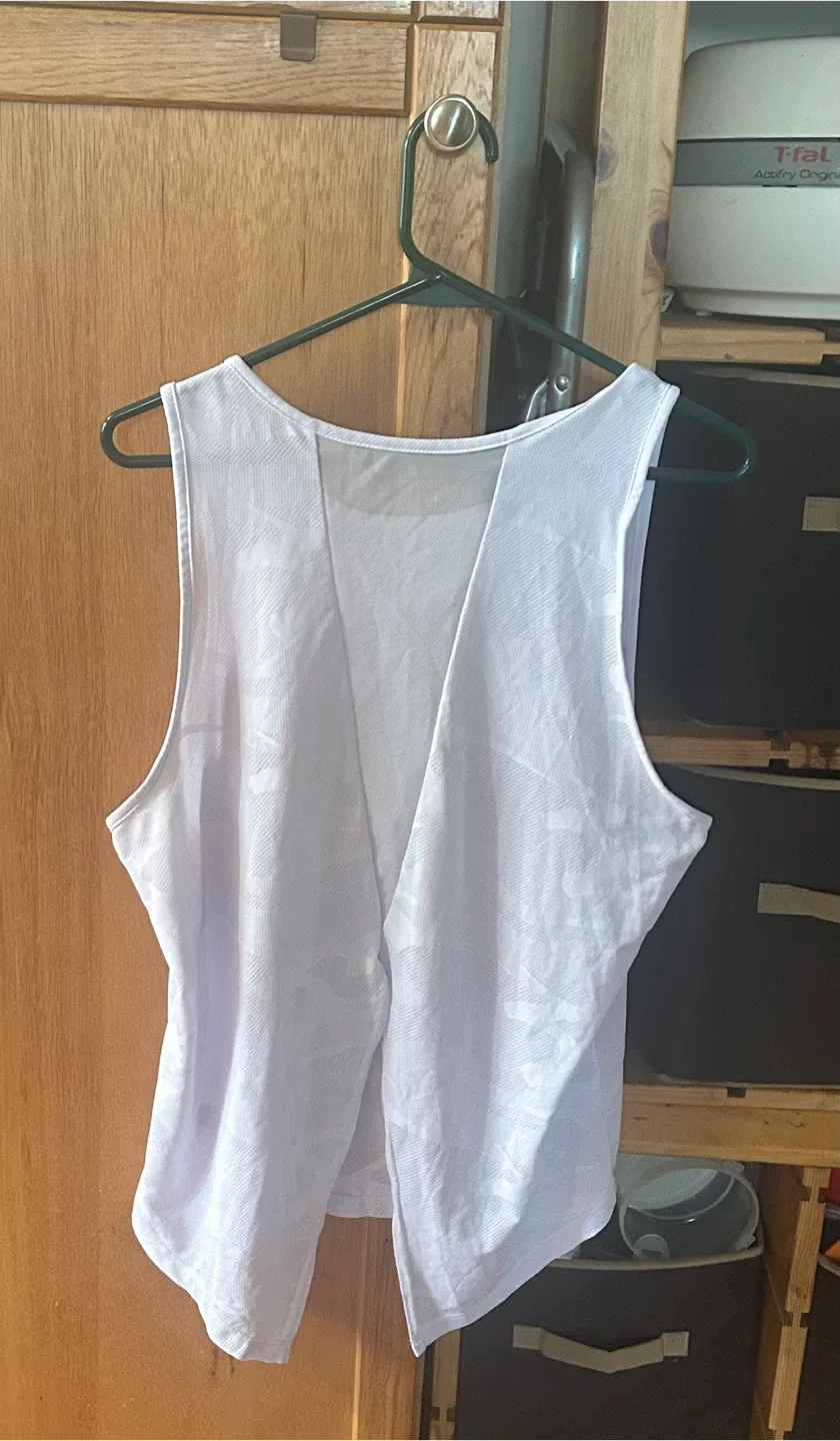 Shein White Tank Top - XL image indicator(2)