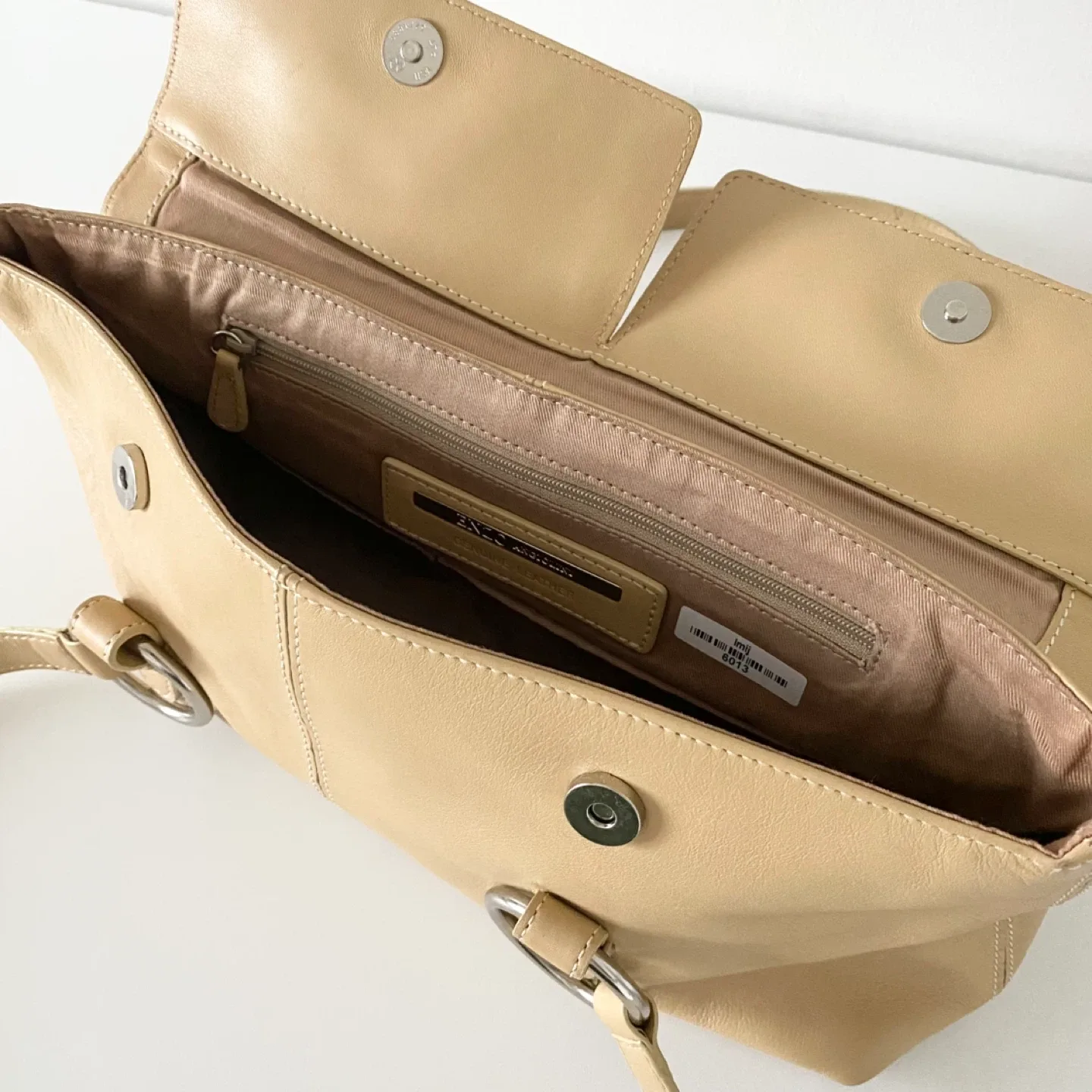 Y2K Leather Shoulder Bag with Silver Metal Ring image indicator(4)