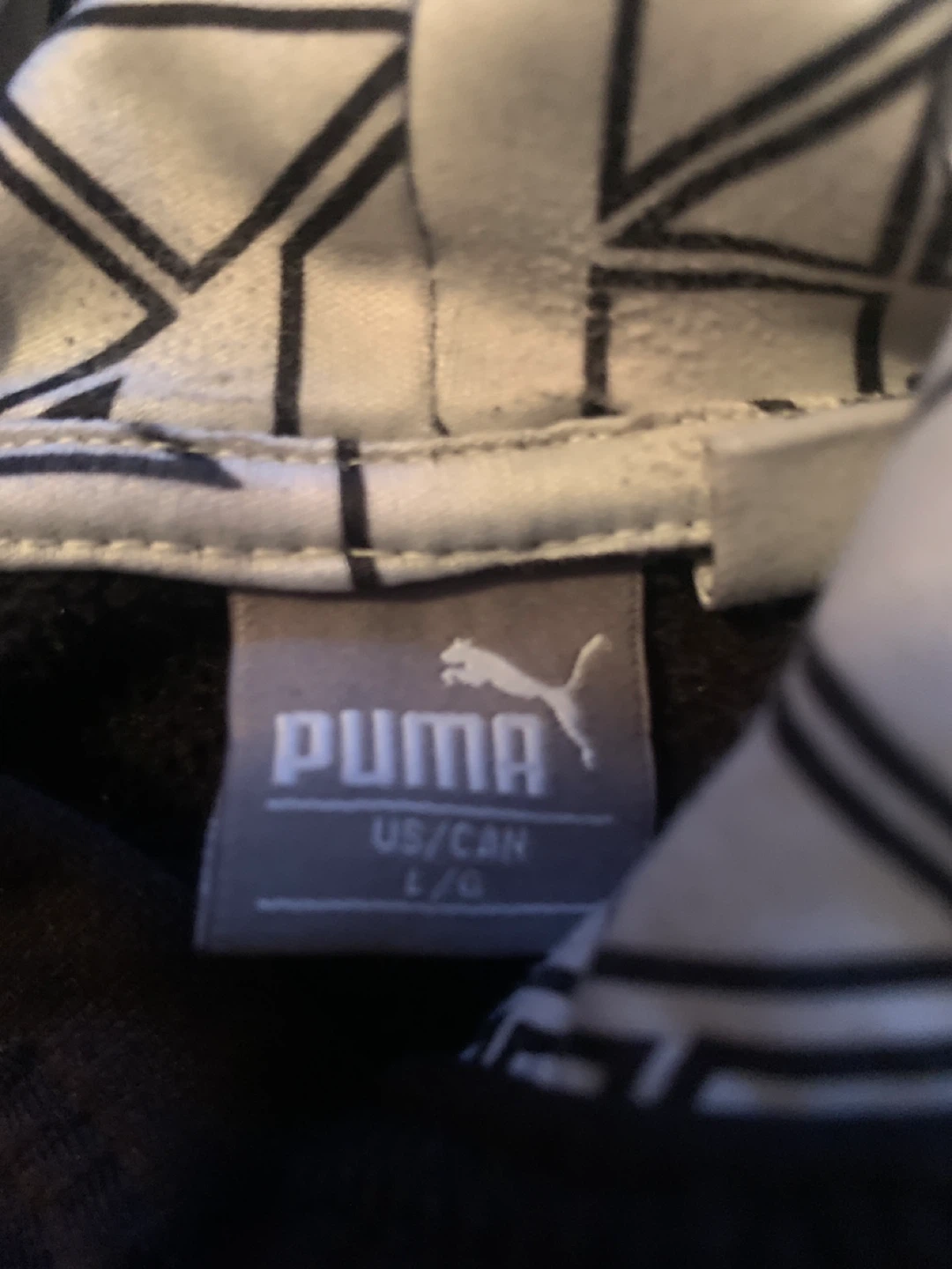 Puma Black Hoodie - Size L/G youth - photo 2
