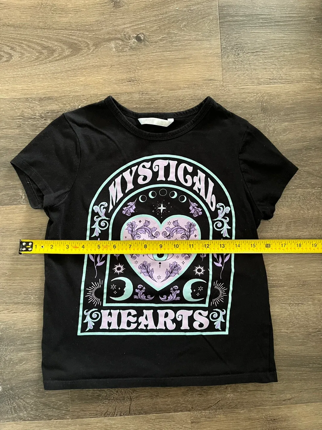 U-Kids Black Mystical Hearts Tee - Size M (10/12) image indicator(5)