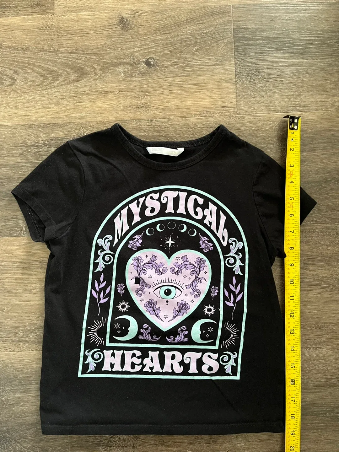 U-Kids Black Mystical Hearts Tee - Size M (10/12) image indicator(4)