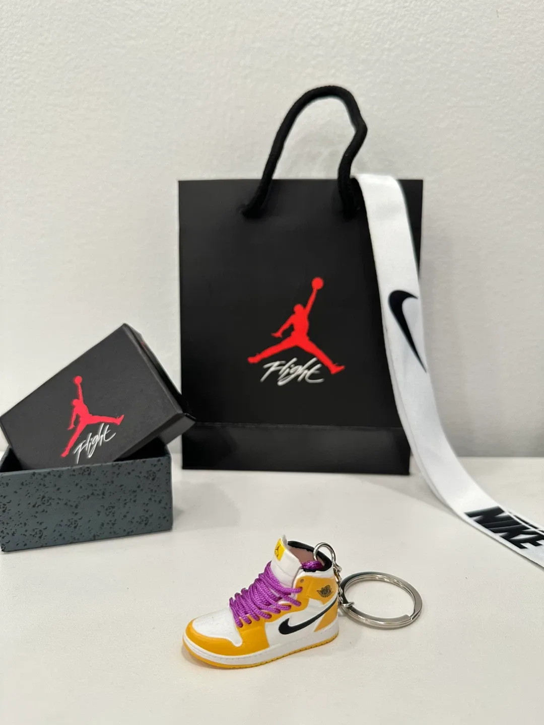 Jordan Sneaker Keychain Set image indicator(8)