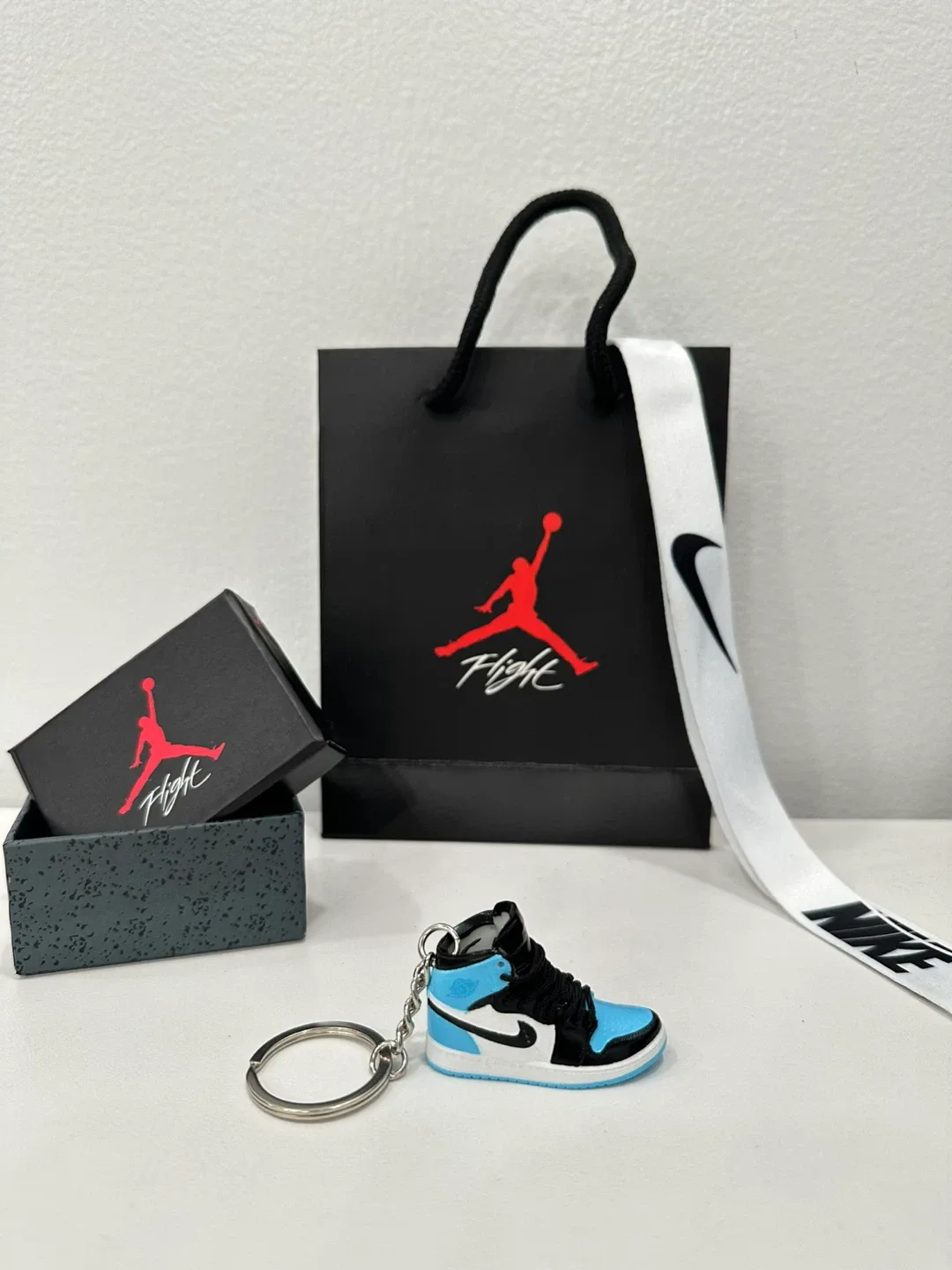 Jordan Sneaker Keychain Set image indicator(10)