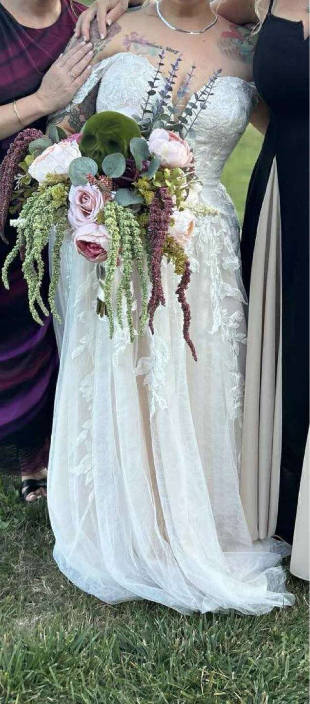 Wedding Dress, Floral Lace - photo 2