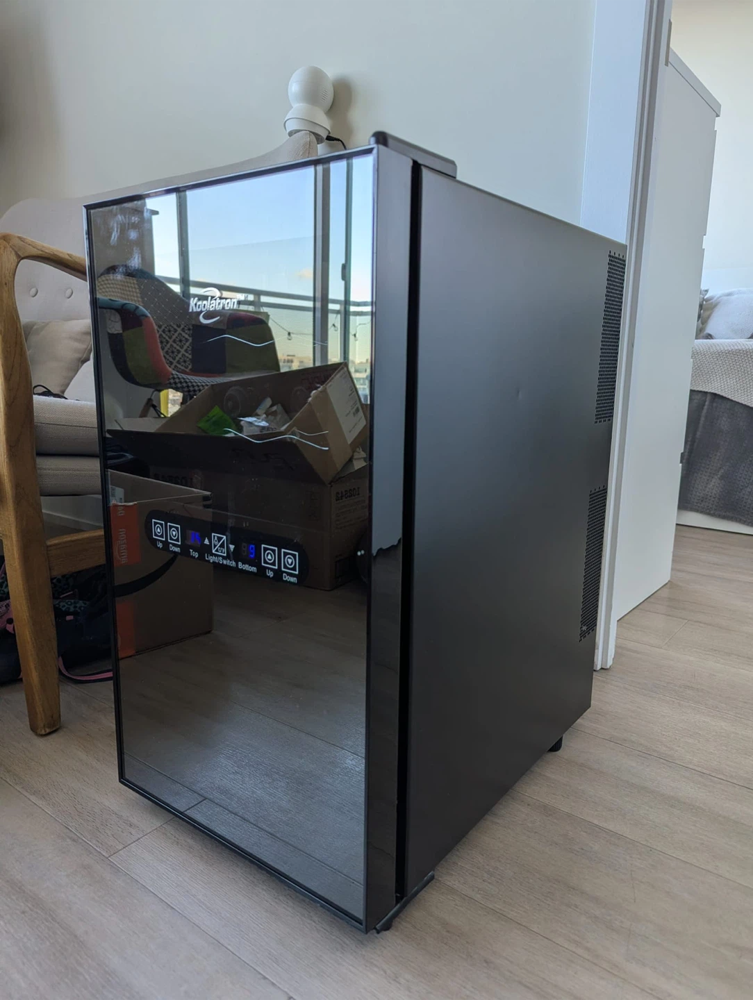 Moving out sale! Last chance! Koolatron Dual Zone Wine Cooler - photo 4