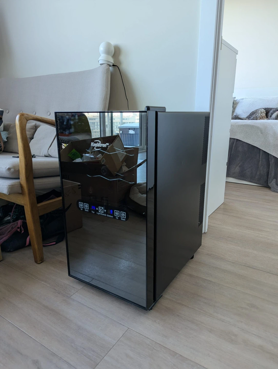 Moving out sale! Last chance! Koolatron Dual Zone Wine Cooler - photo 5