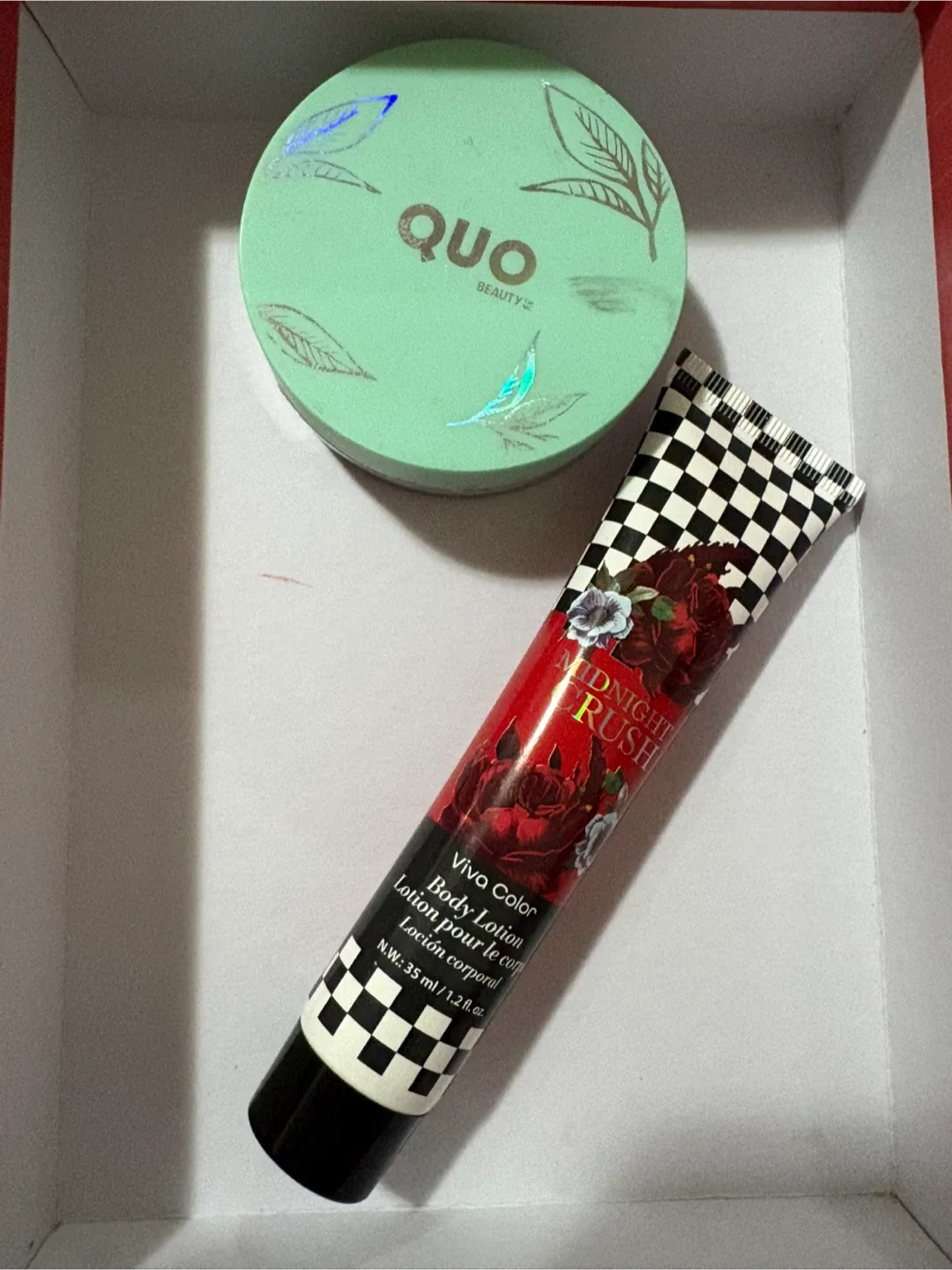 Quo Beauty Correcting Loose Powder & Body Lotion