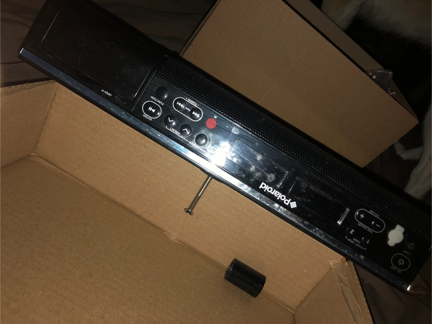 Polaroid IUTC-123 Under-The-Counter Music System