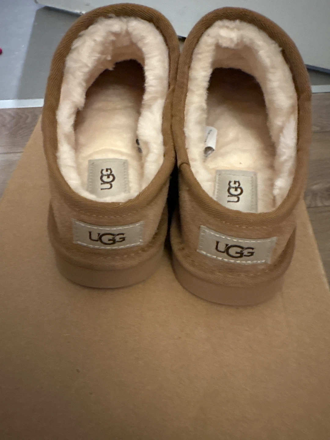 BRAND NEW UGG Classic Micro Low cut size 8 - photo 3