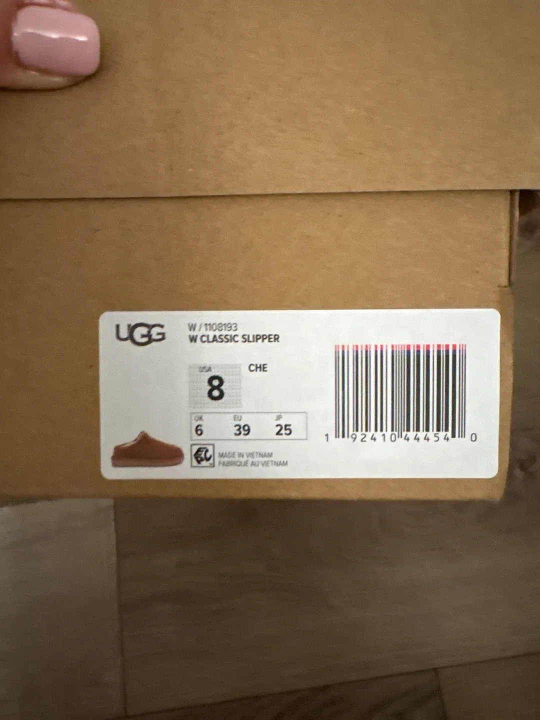 BRAND NEW UGG Classic Micro Low cut size 8 image indicator(8)