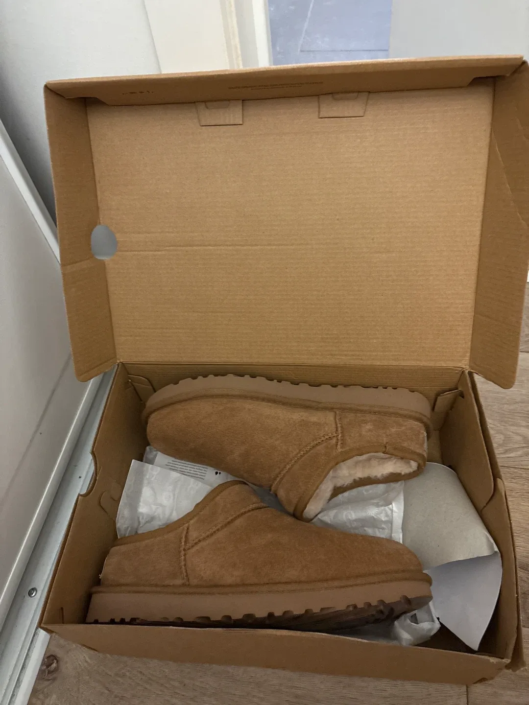 BRAND NEW UGG Classic Micro Low cut size 8 image indicator(6)