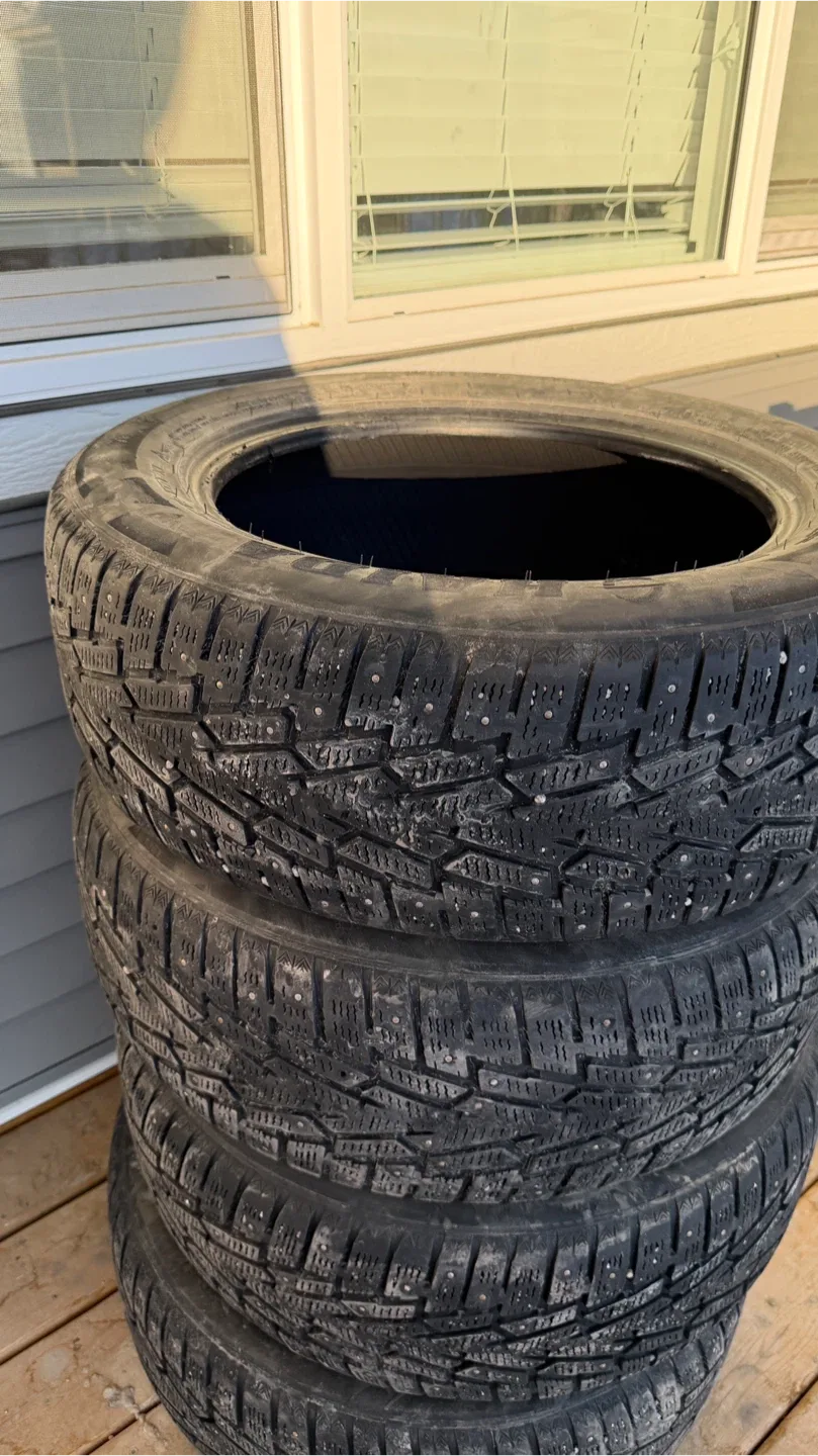 Set of 4 Winter Tires 235/60R18