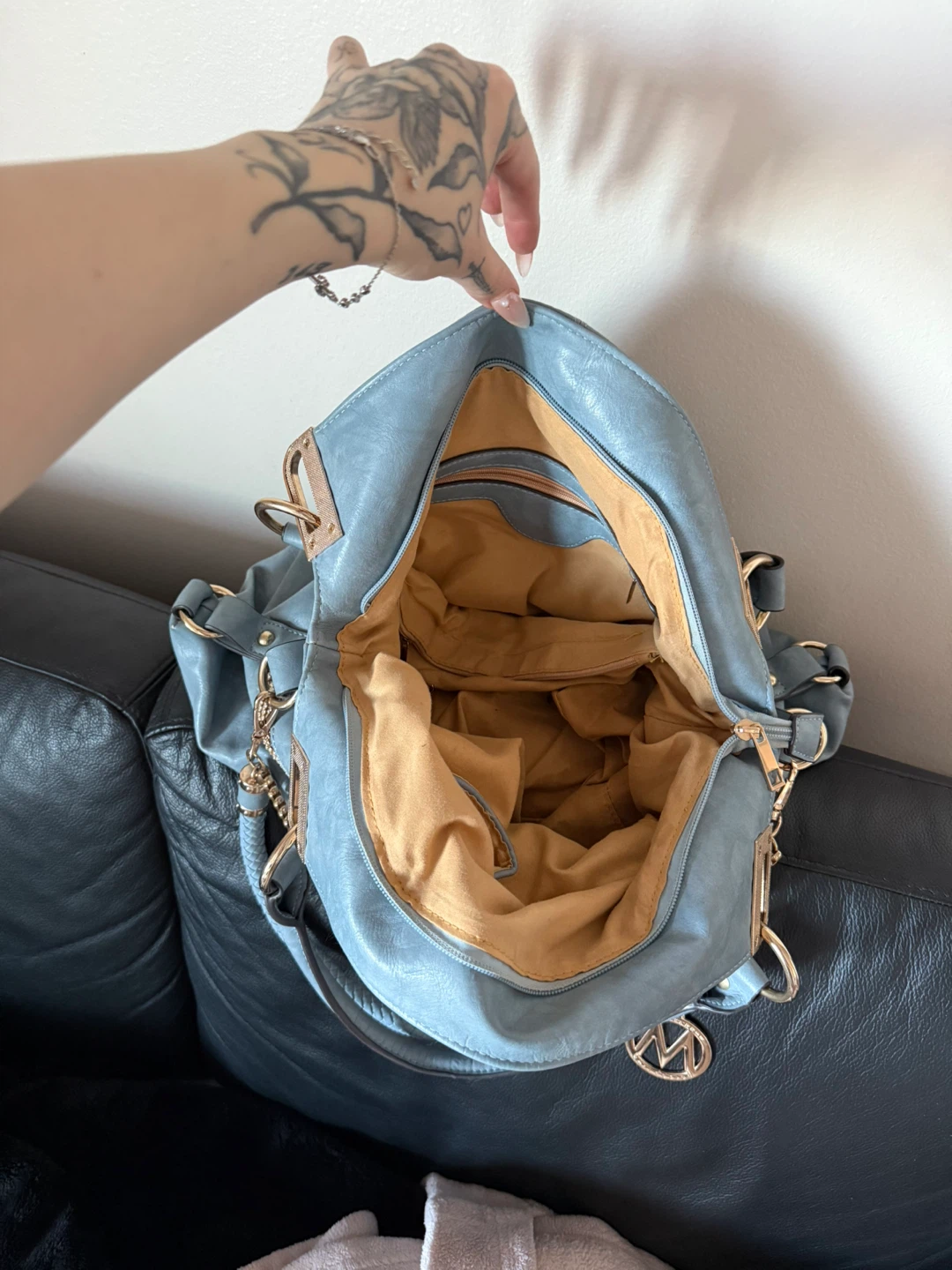Mia K Farrow Blue Tote Bag - photo 4