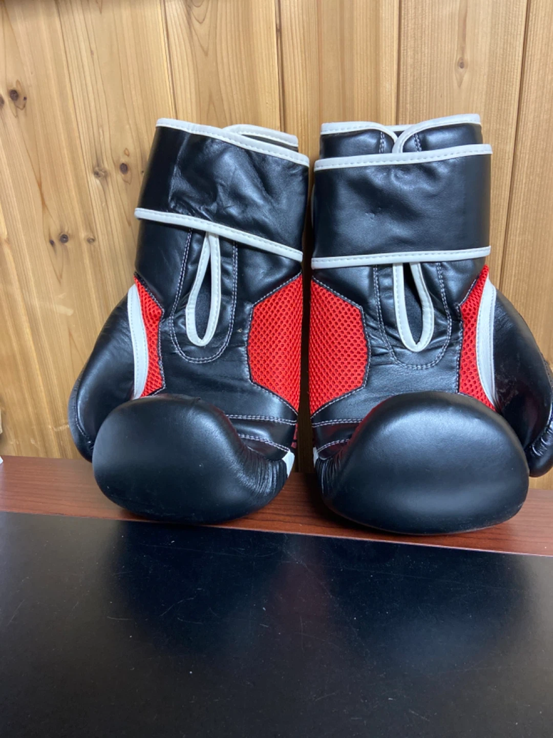 USG Boxing Gloves Black/Red - photo 2