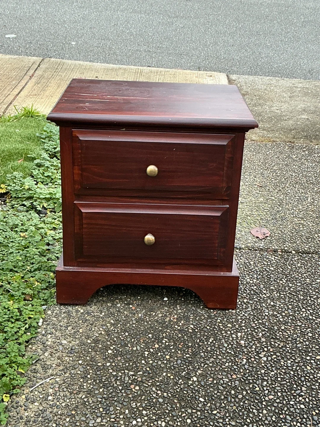 Wooden Nightstand with 2 Drawers