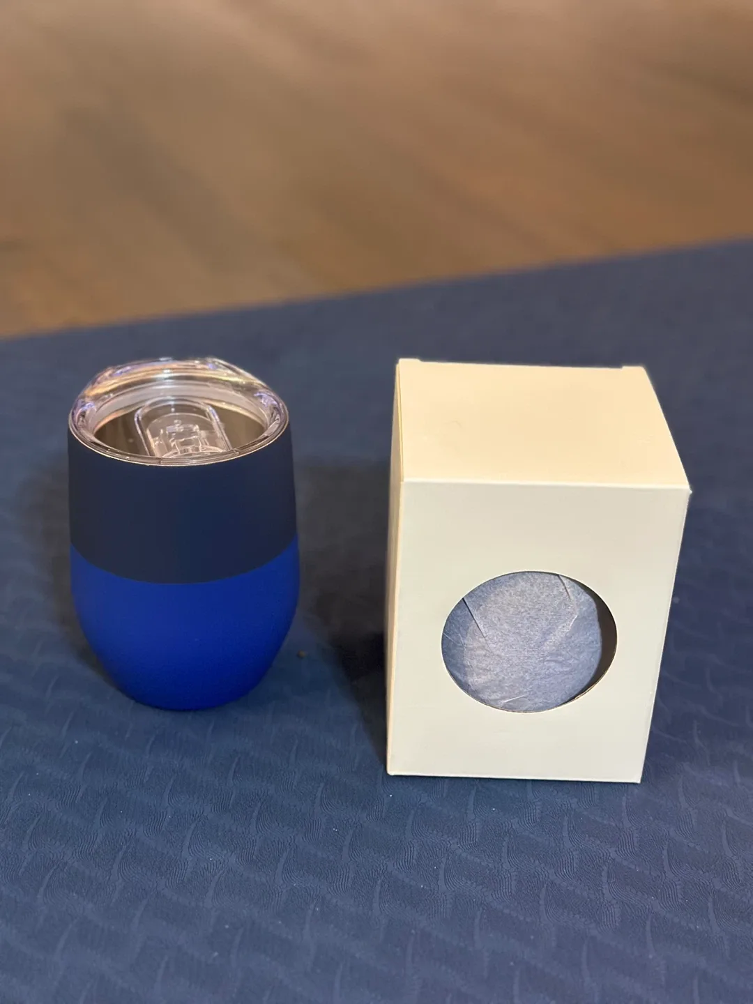 (New) 2 Oggi Blue Wine Tumblers with Lid & Box