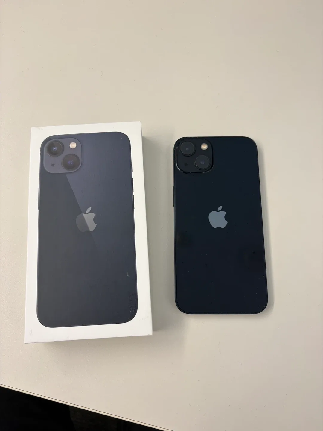 Apple iPhone 13 Midnight 128gb image indicator(2)