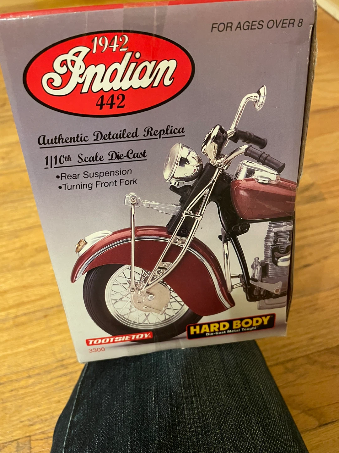 Tootsietoy 1942 Indian 442 Die-Cast Motorcycle Replica - photo 4