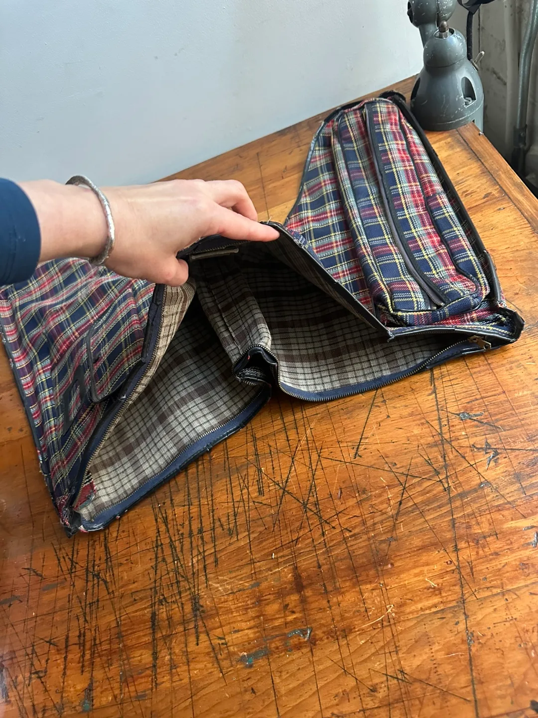 Vintage Plaid 70s Ice Skating Ski Boot Carrying Case RARE image indicator(6)