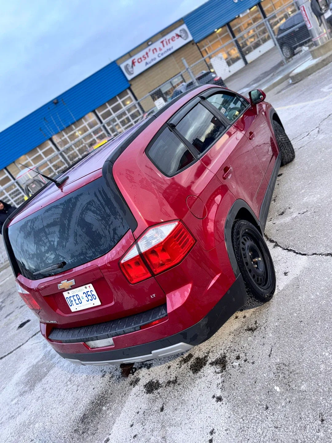 Red Chevrolet Orlando image indicator(2)