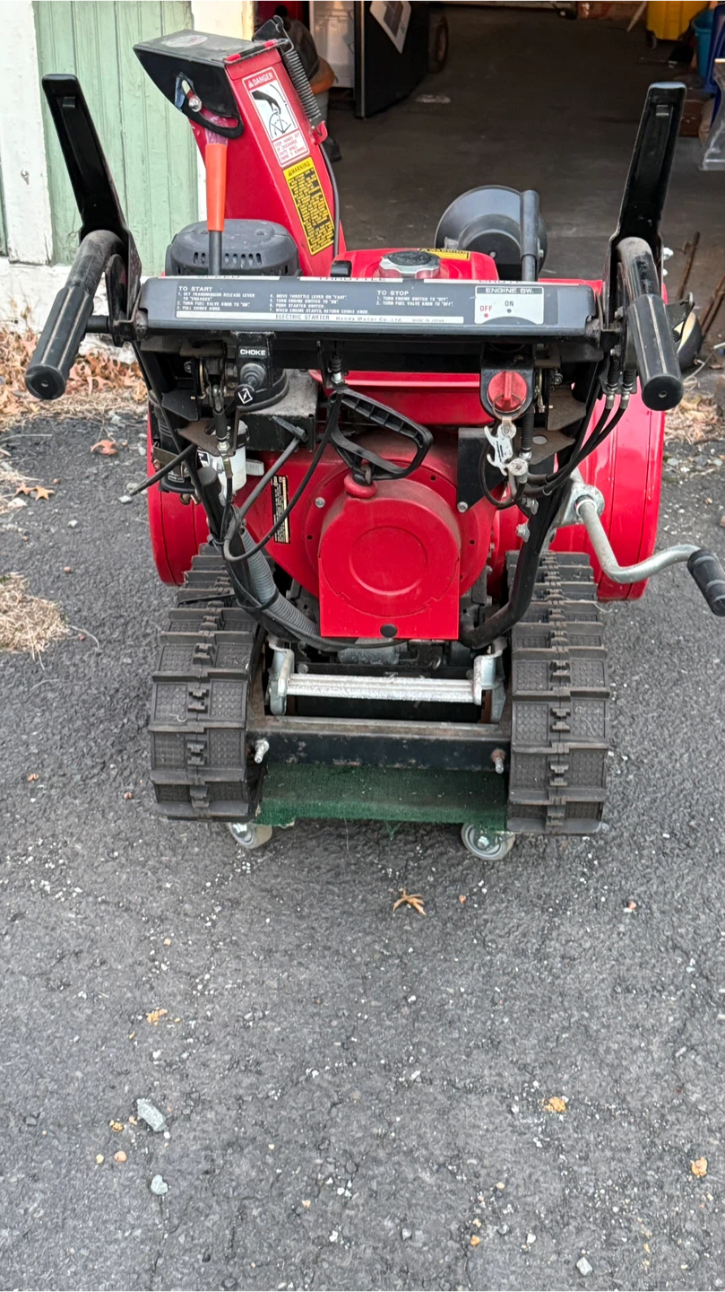 Honda HS1132 Snowblower - photo 2