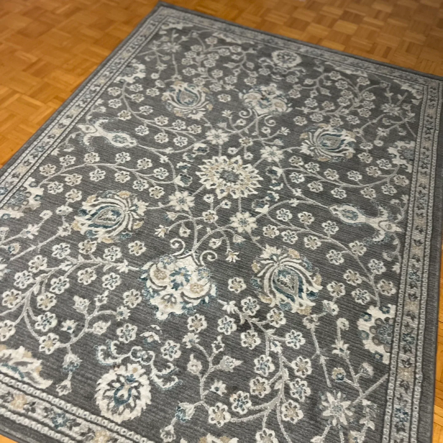 Area Rug - Floral Pattern