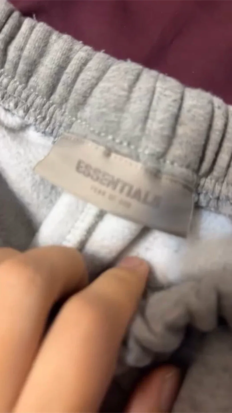 Essentials Fear of God Grey Sweatpants image indicator(4)