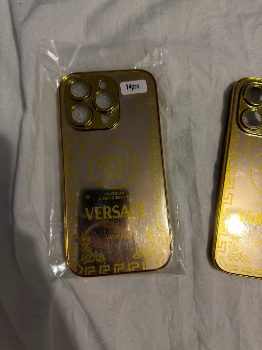 iPhone 14 Pro 128 gb with Versace Case image indicator(4)