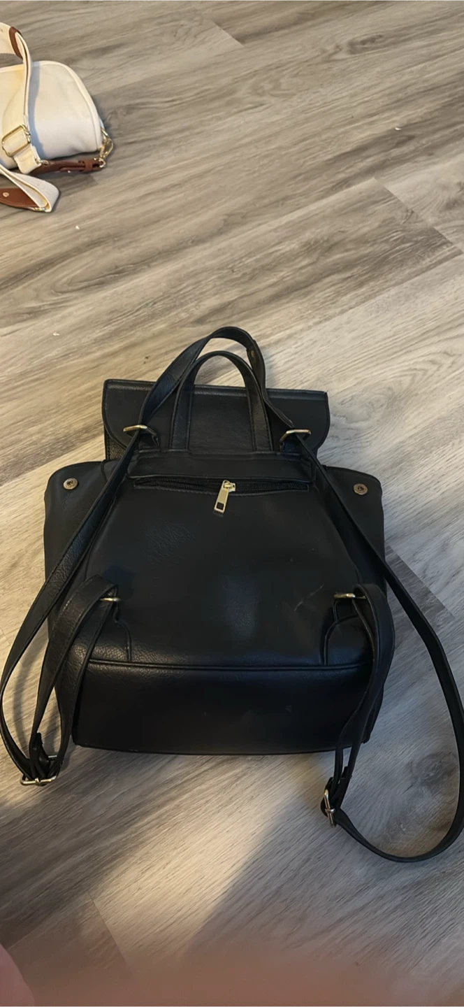 Black Backpack - photo 3