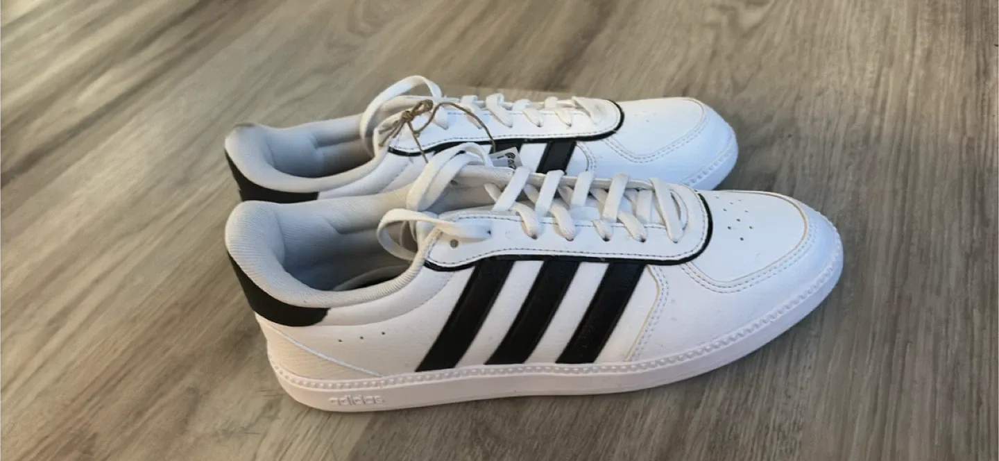Adidas Shoes - Size 8.5