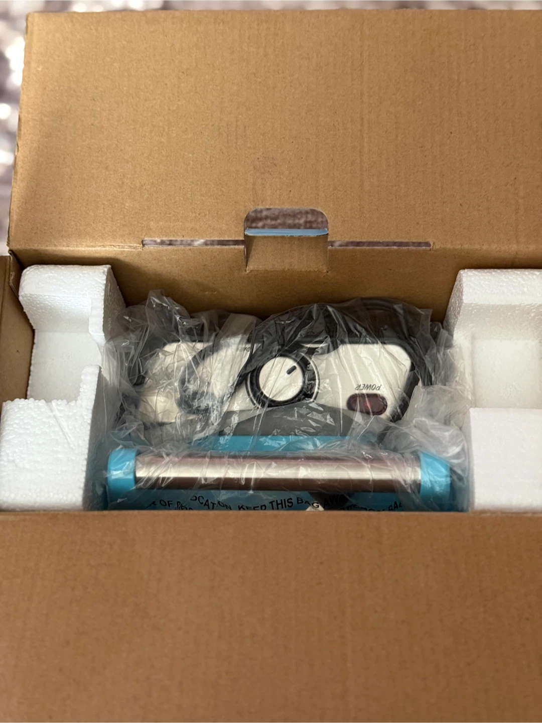 Disney Mickey & Friends 4-Slice Waffle Maker - New - photo 2