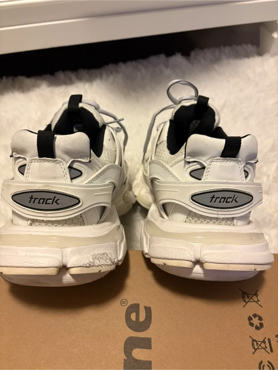 Balenciaga tracks white image indicator(2)