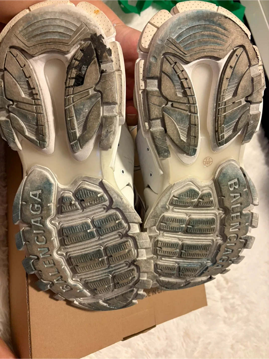 Balenciaga tracks white image indicator(4)