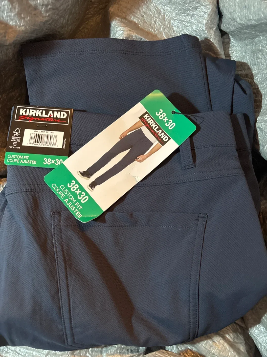 Kirkland Signature Men's Performance Pant 38x30 - New
