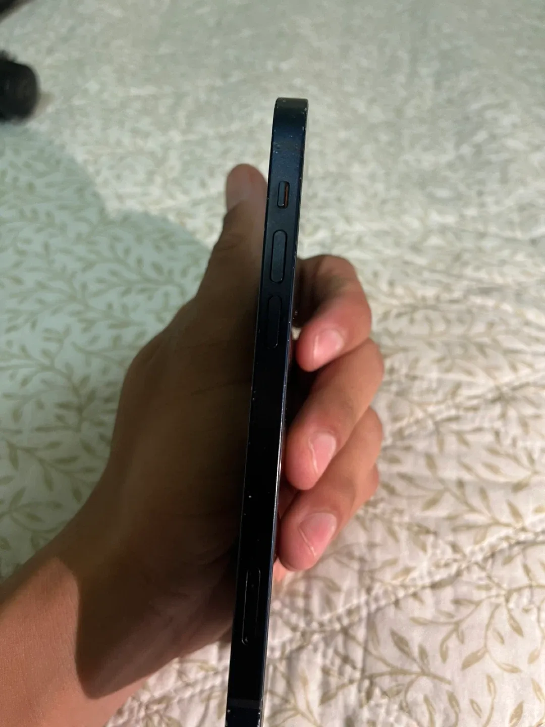 iPhone 12 - Scratches on Screen image indicator(6)