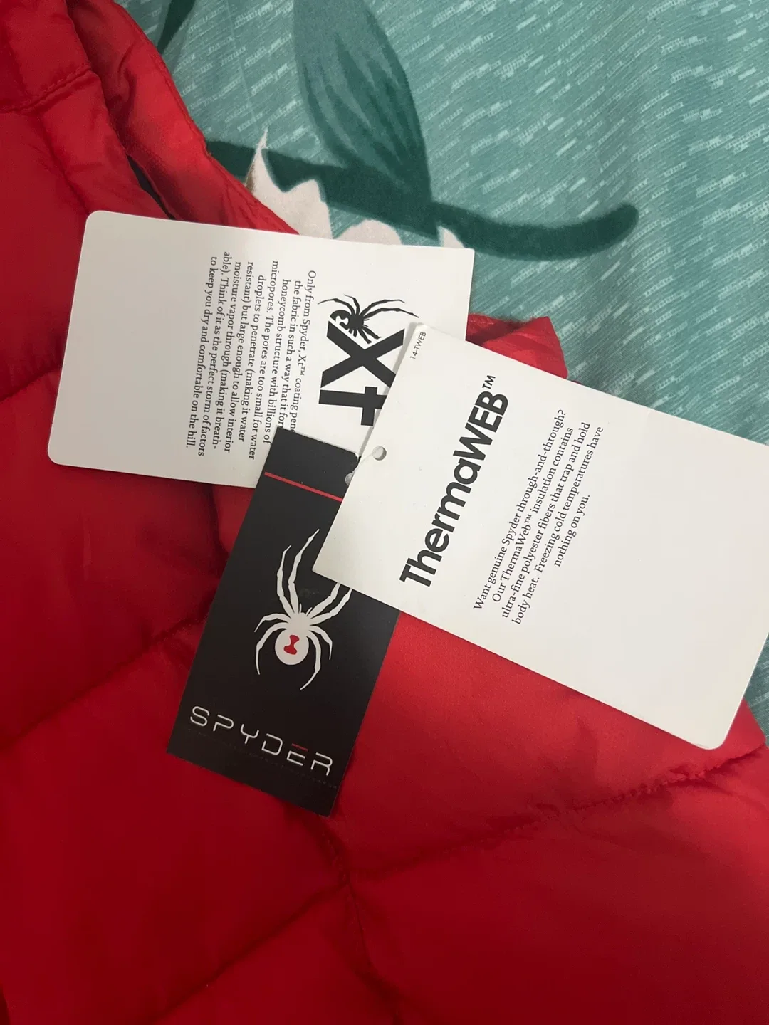 New Spyder Men's XXL Red Puffer Vest image indicator(3)