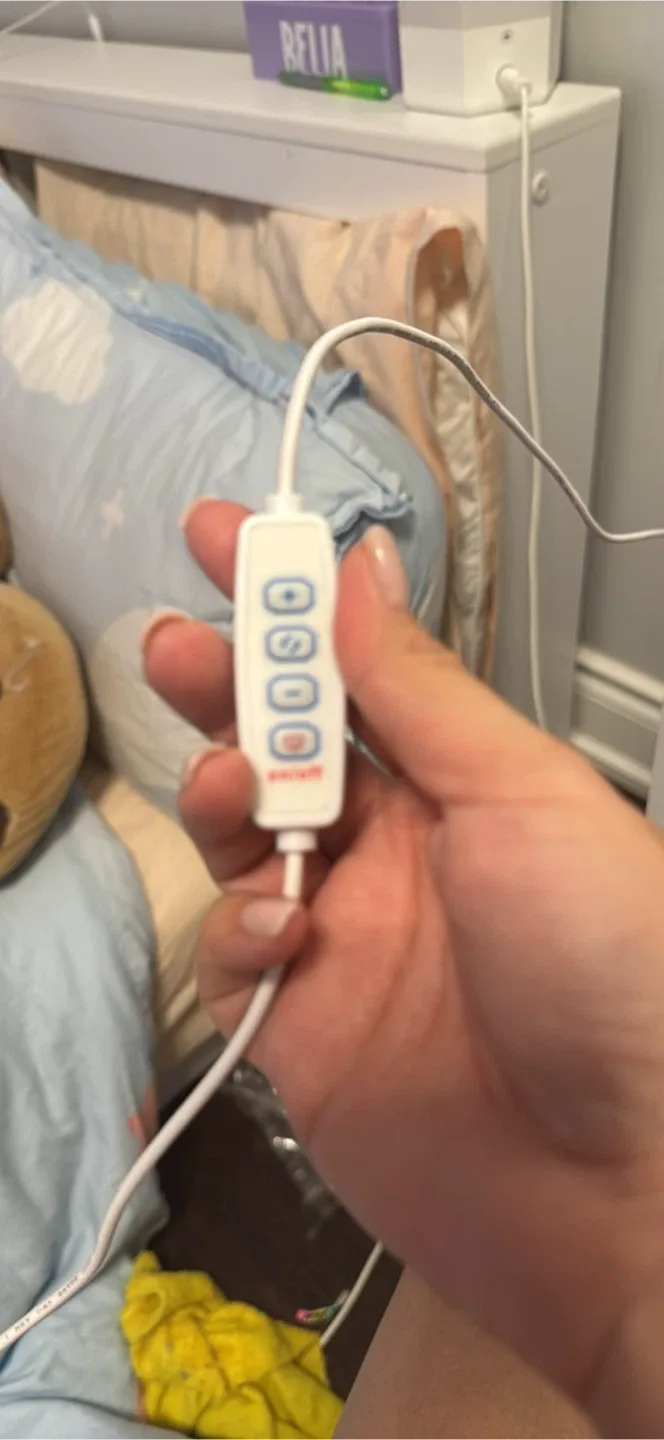 White Vanity Makeup Desk with Lights image indicator(6)