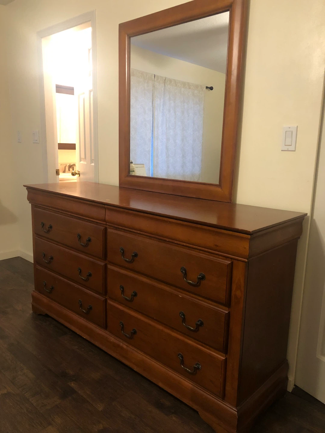 Solid Wood 6-Drawer Dresser – Good Condition