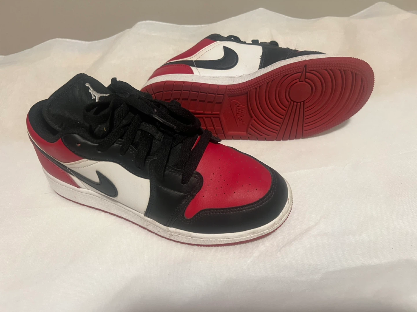 Nike Air Jordan 1 Low, Size 5.5Y - photo 2