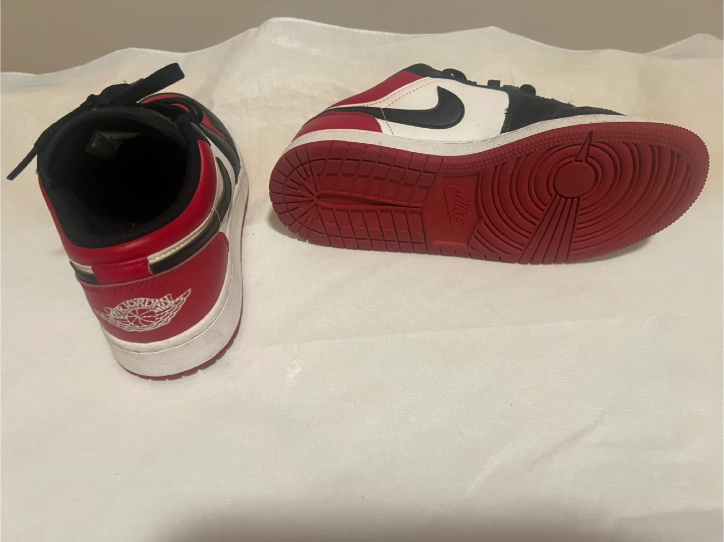 Nike Air Jordan 1 Low, Size 5.5Y - photo 3