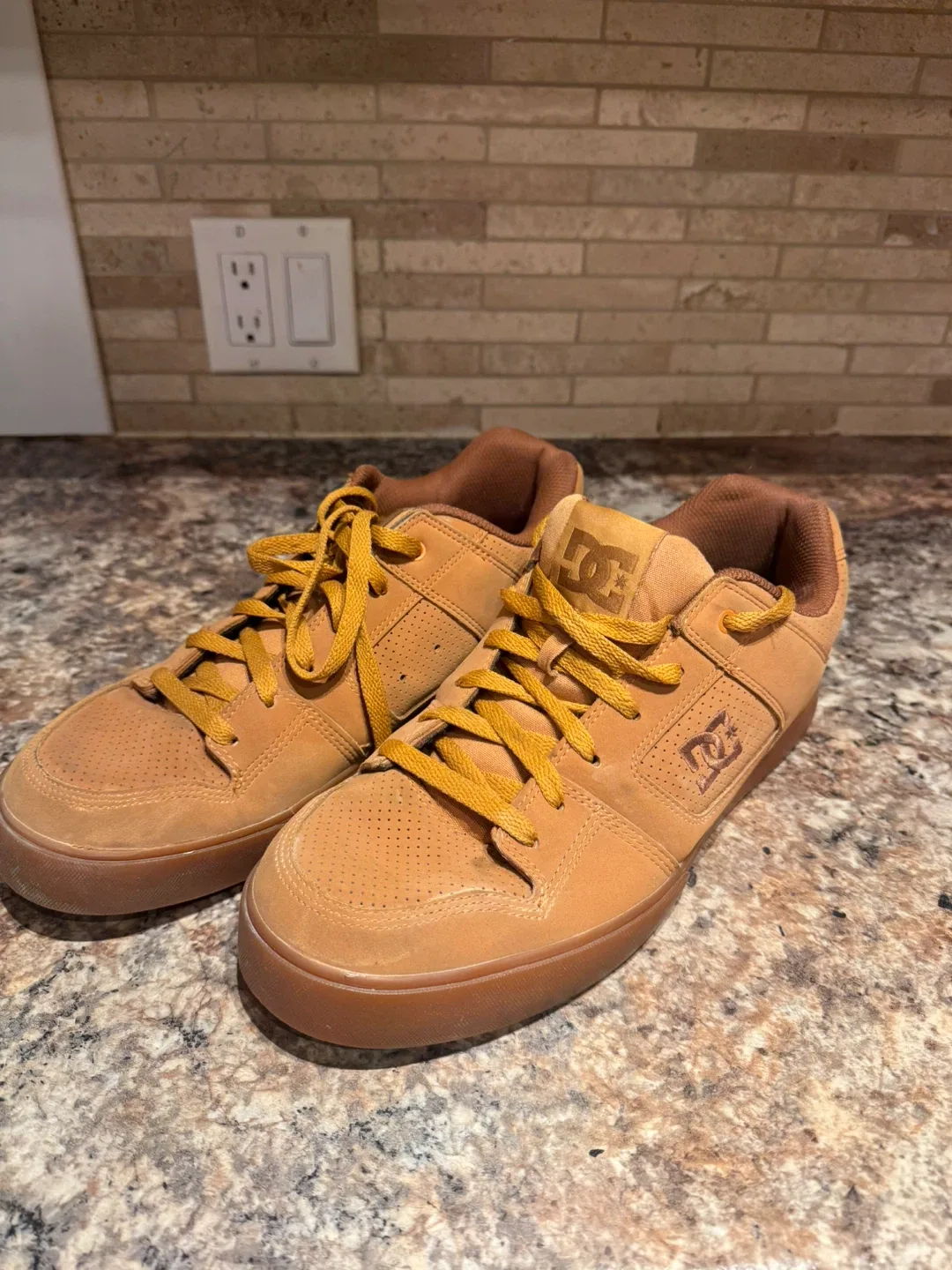 DC Men's Pure Skate Shoes, Size 13