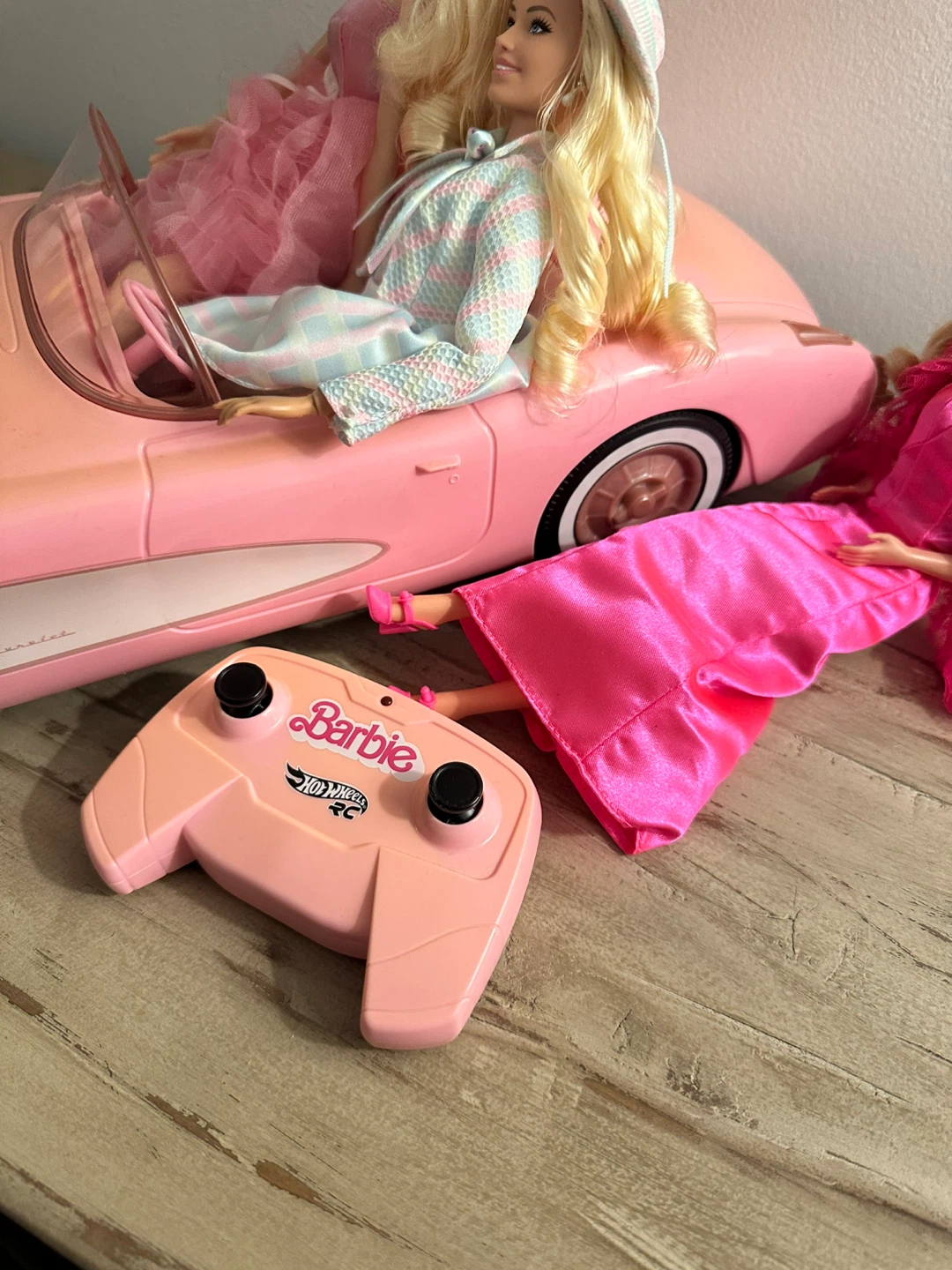 Hot Wheels Barbie Corvette Car - photo 2
