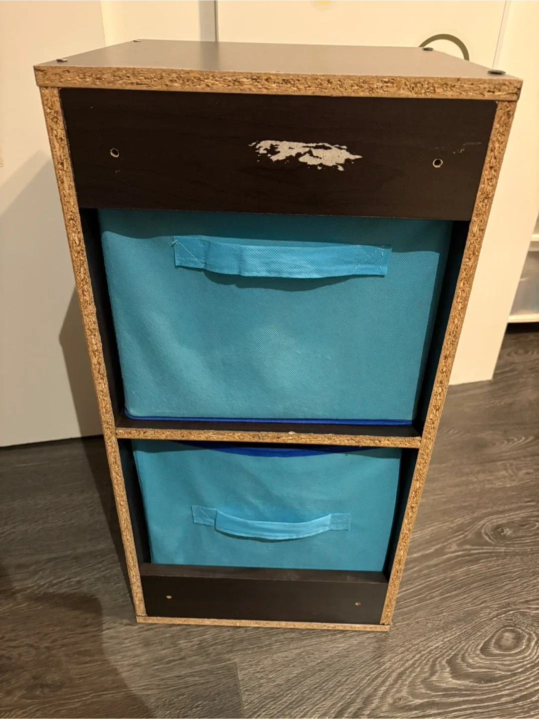 Brown Shelf with Blue Bins image indicator(5)