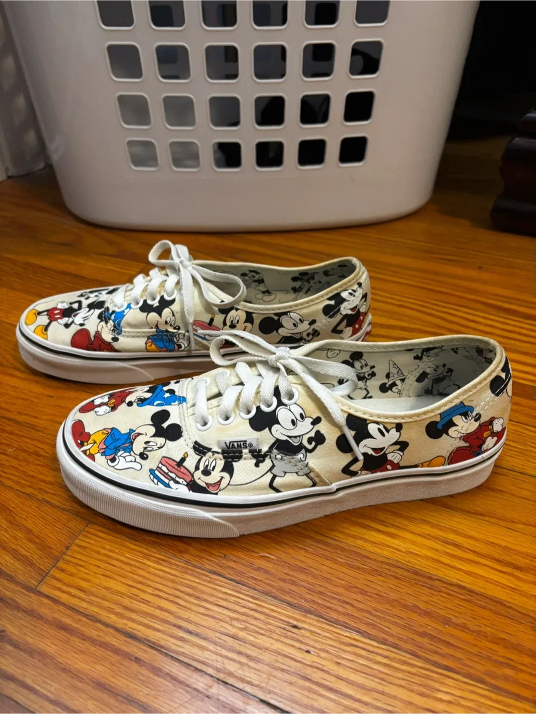 Vans x Disney Mickey Mouse Sneakers - Size 8.5 Women’s