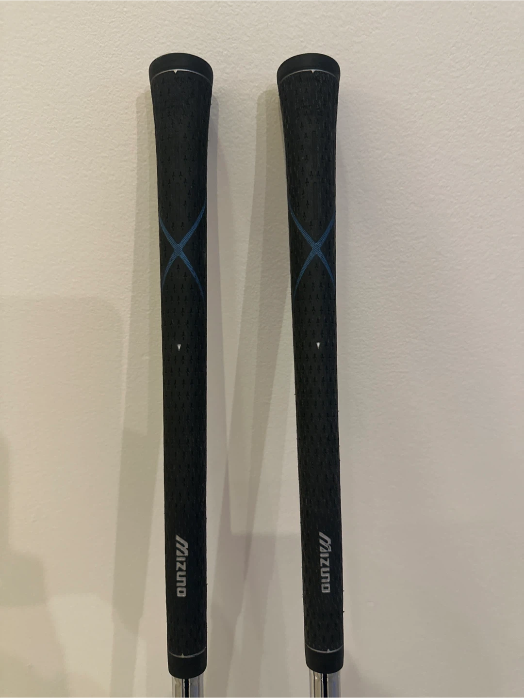 Mizuno Golf Clubs - G & S Wedges 2 for $65 - photo 4