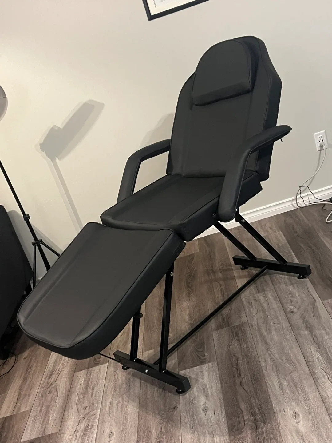 Adjustable Black Facial/Massage Bed