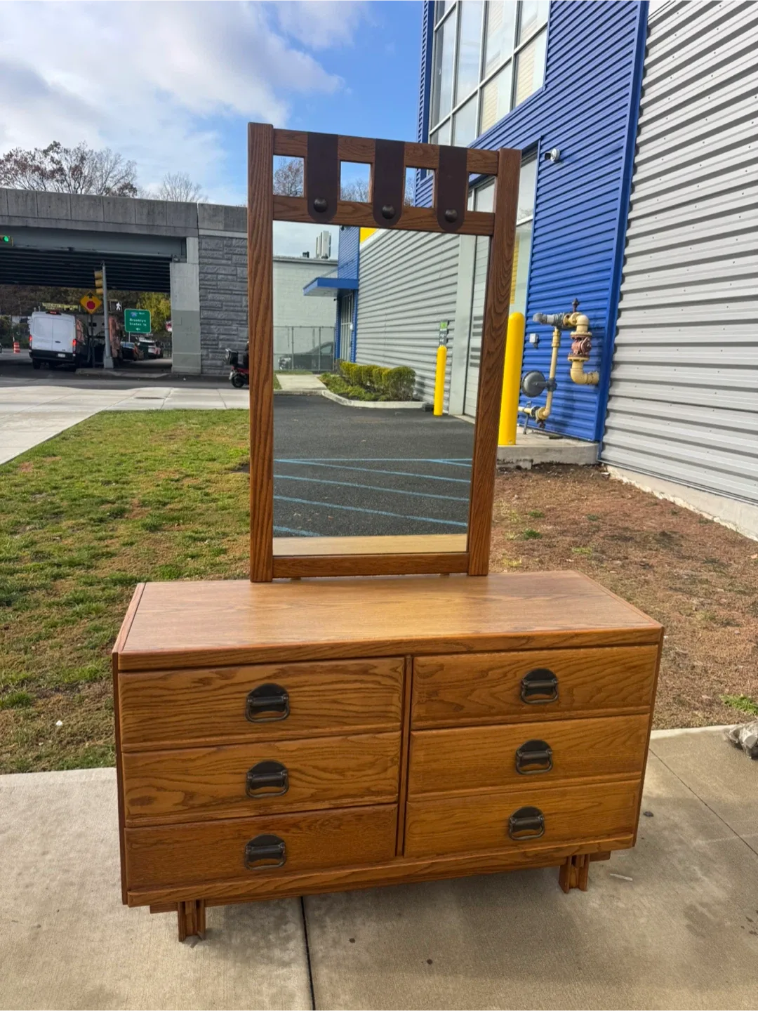Free delivery Kroehler Wooden Dresser with Mirror