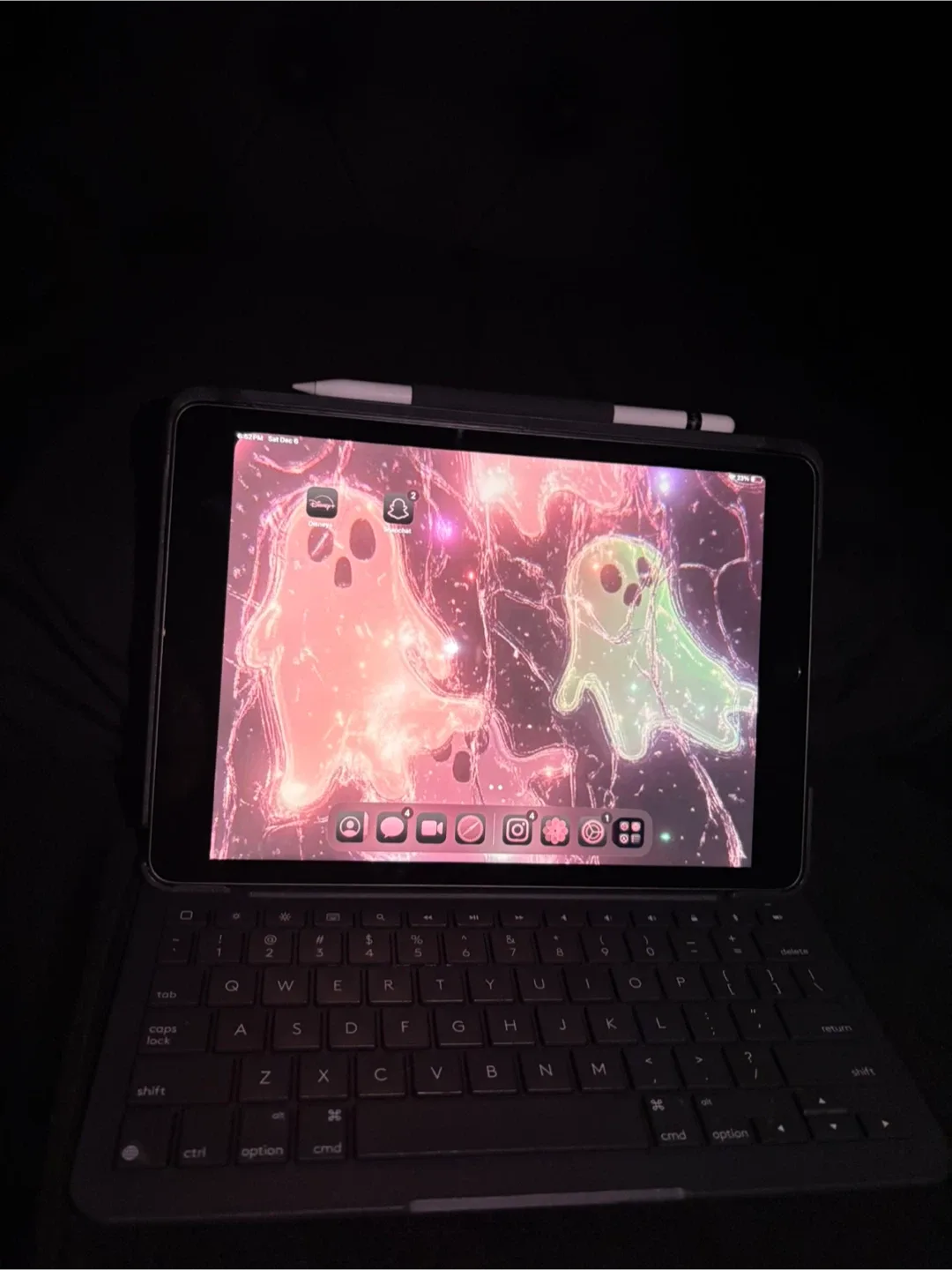 Apple iPad (9th generation) with pencil and keyboard