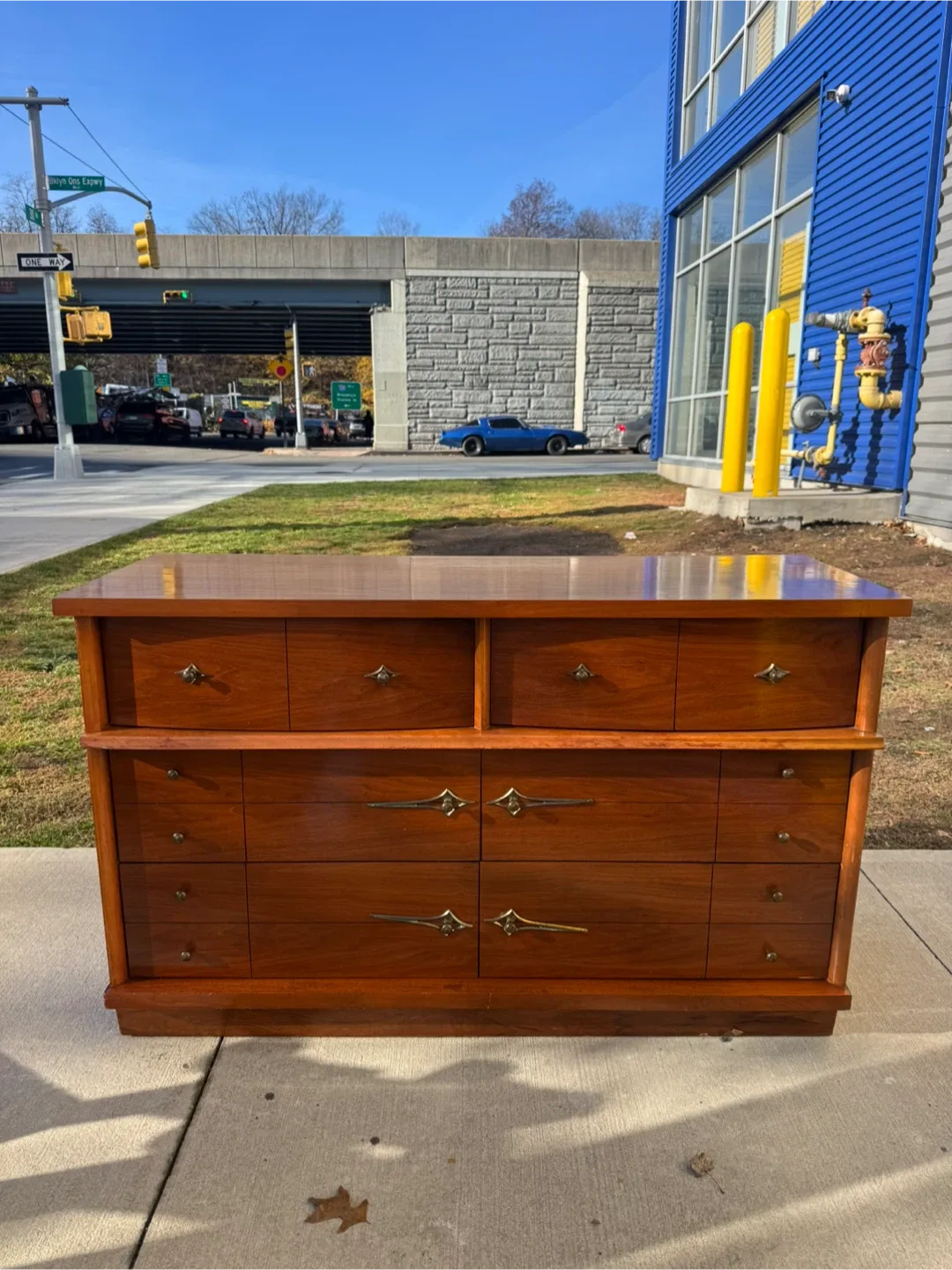 Free delivery mcm dresser